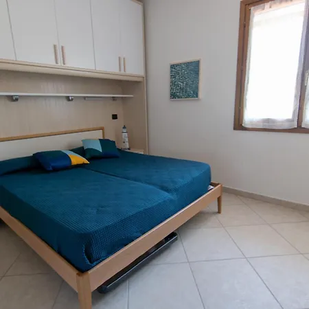 La Terrazza - Splendido Trilocale A ラコナ